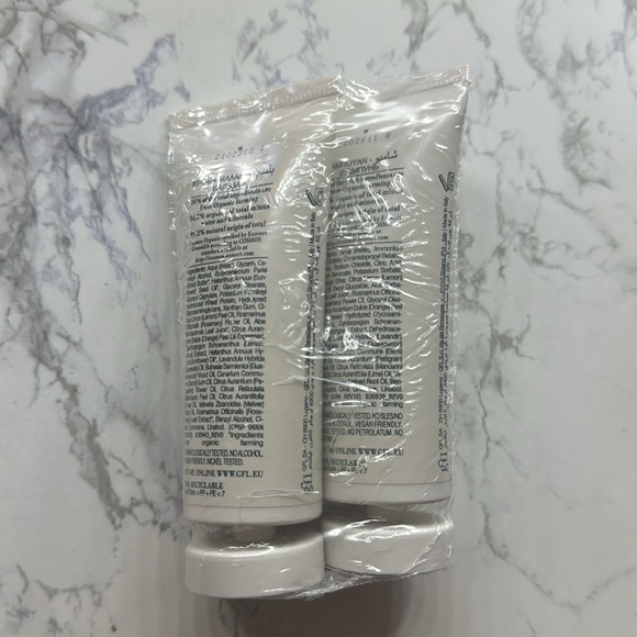 The Rerum Natura Shampoo & Conditioner - Picture 2 of 2